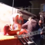 某农村表演T衣舞一大爷饥渴难耐上台按倒女郎事件当众强来的视频