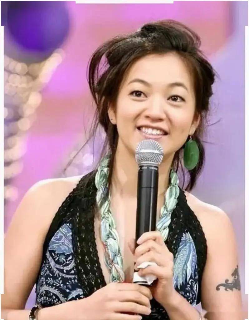 毛细姨控诉阿雅抄袭 阿雅道歉下架视频