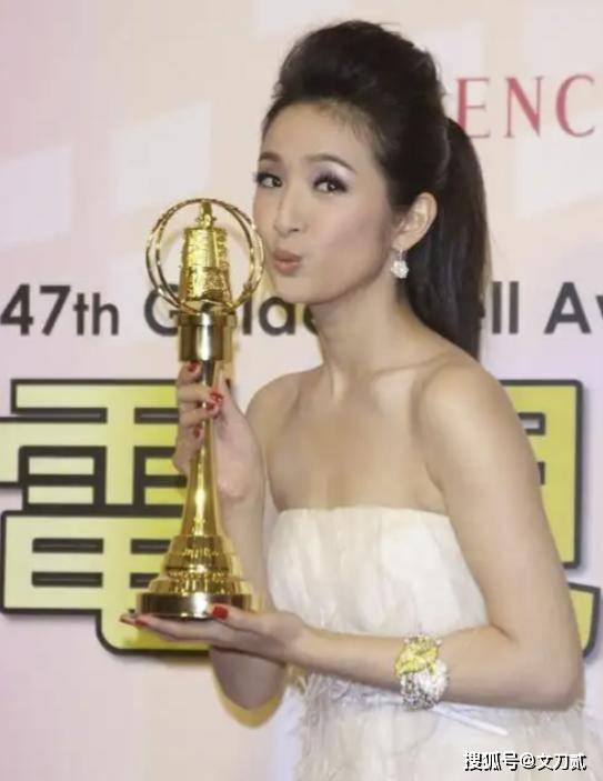 知名女星自曝曾长期遭 PUA前男友性侵入狱!幸好及时分手逃过一劫