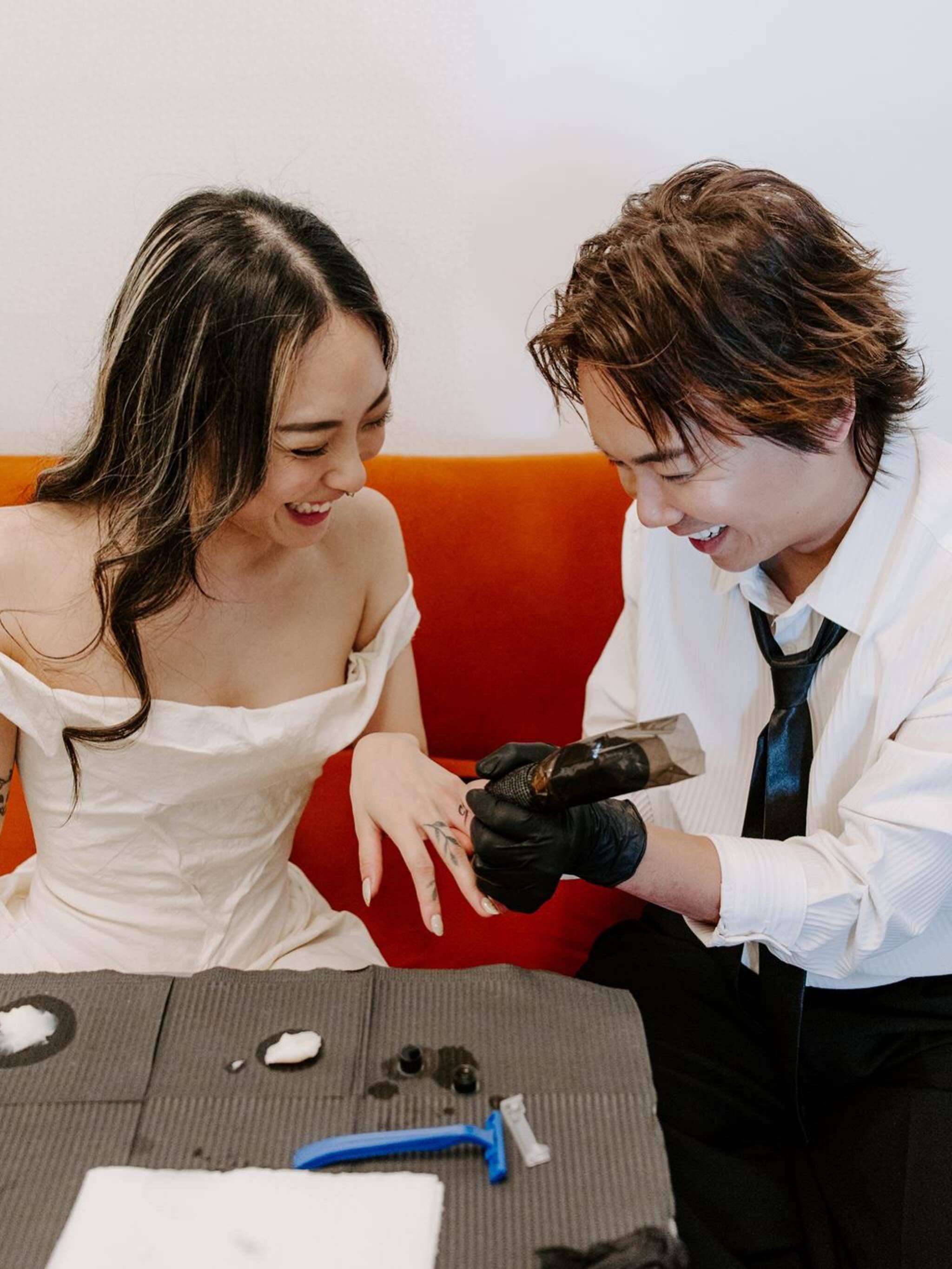 香港男星官宣和女友结婚曾被指出轨前女友的闺蜜最后心碎分手