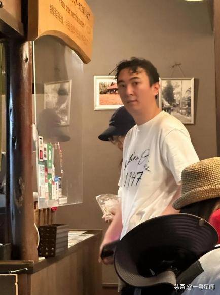 王健林36亿债后为王思聪私生女铺路,黄一鸣摊牌