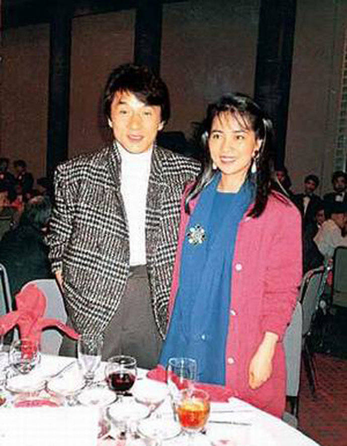 吴绮莉曝成龙拒认女因:无人要求亲子鉴定
