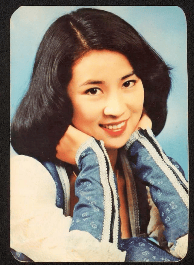 吴绮莉曝成龙拒认女因:无人要求亲子鉴定