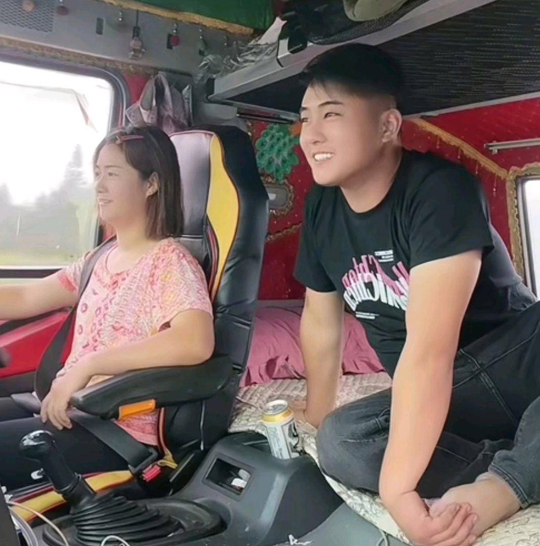 网红啊蛋自曝婚姻破裂：妻子出轨好友与司机，姨妹失踪