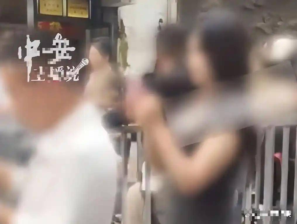 湖南两女子被关铁笼游街后续：幕后黑手不止1人结局大快人心