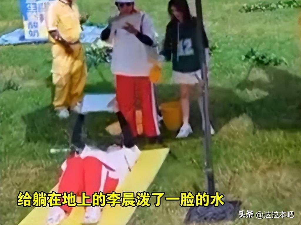 2026娱乐圈翻车潮太线位顶流接连跌下神坛没人值得心疼