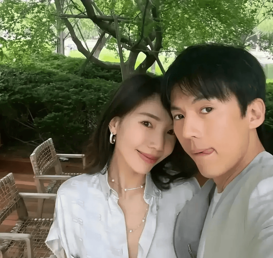 明星婚内出轨：捞钱第一离婚第二