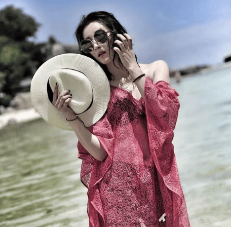 空姐女友指责《铠甲勇士》张殿菲经济纠纷感情不忠家庭纠纷