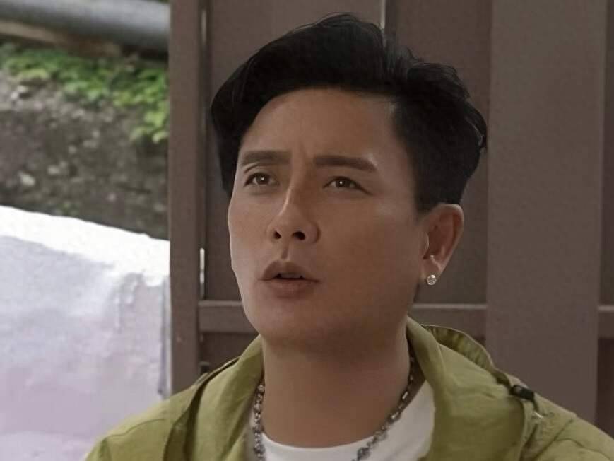 黄宗泽不婚原因曝光：因父母离异 计划花光积蓄