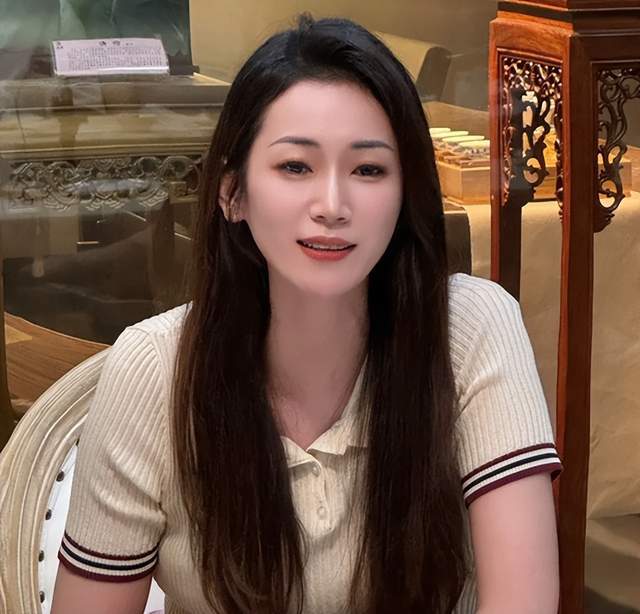 “融合共进相互成就 -中华好蟹将携手中华好海参精彩亮相2024上海蟹博会!