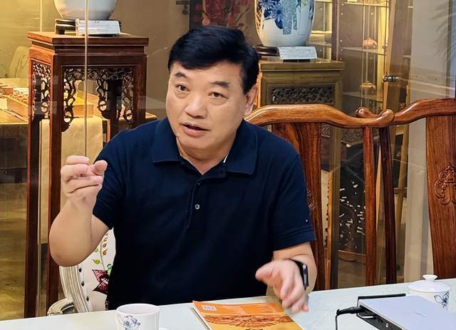 “融合共进相互成就 -中华好蟹将携手中华好海参精彩亮相2024上海蟹博会!