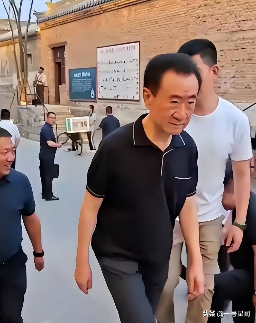 王健林36亿债后为王思聪私生女铺路,黄一鸣摊牌