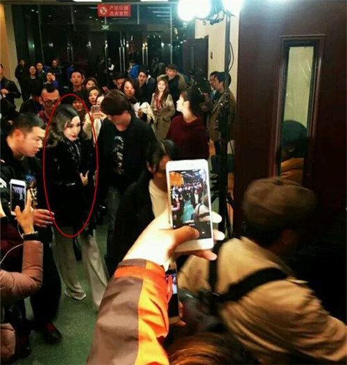 萧亚轩安徽春晚耍大牌 安保冲突网友吐槽