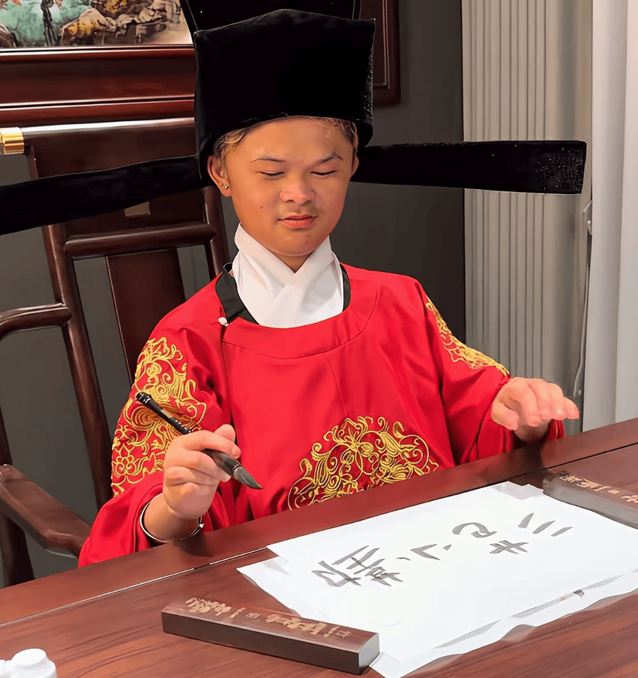 小马云18岁当爸引众怒,网友怒斥看不下去了