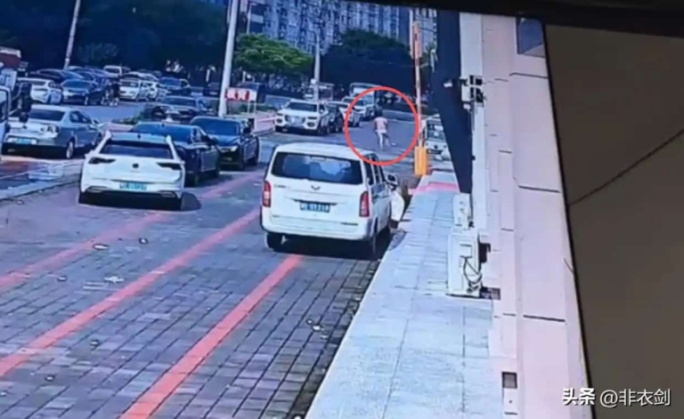 跳窗逃跑的瞬间，这个家就散了：河北巨鹿大瓜