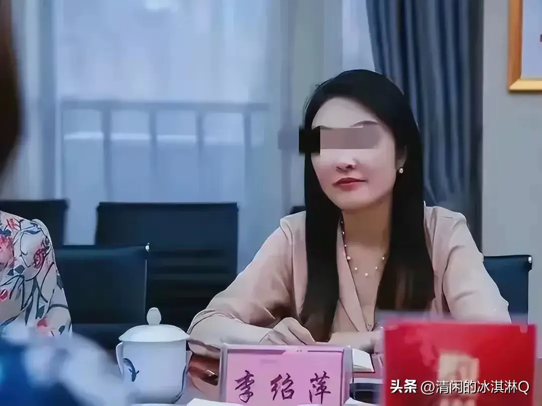 长沙45岁女干部婚内出轨,露骨聊天记录曝光,太辣眼