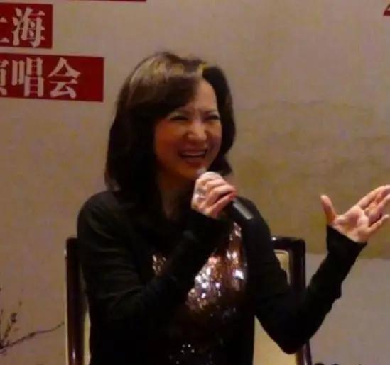 郑绪岚：从春晚巨星到日籍华人的人生轨迹